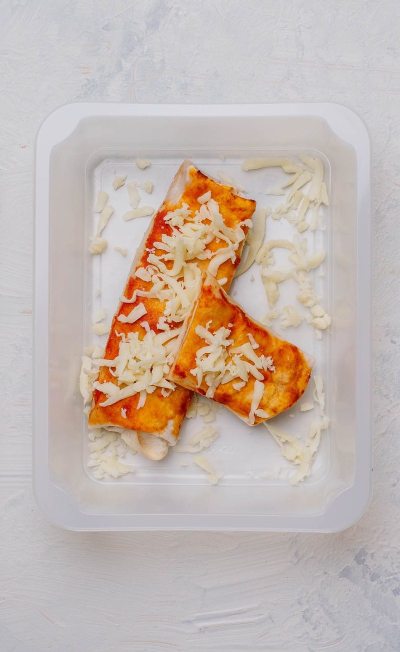 Burrito z fasolą i cheddarem