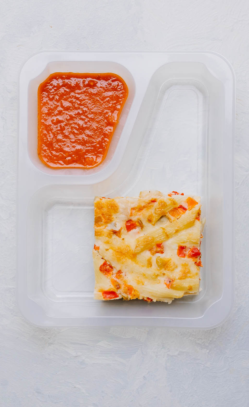 Zapiekanka makaronowa z papryką i kurczakiem