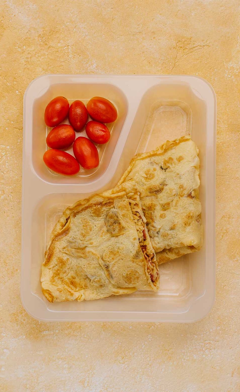 Omlet z bekonem i serem