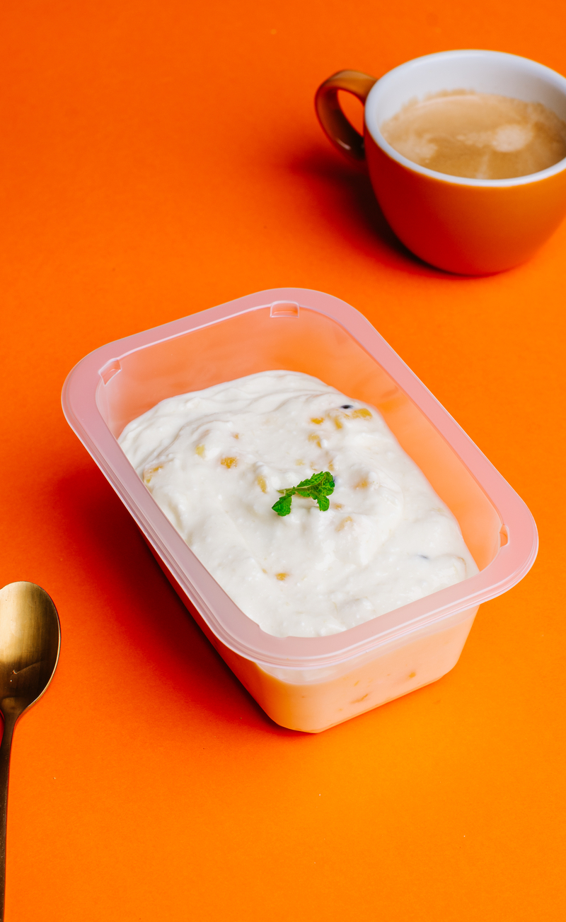 Jogurt z mango i marakują