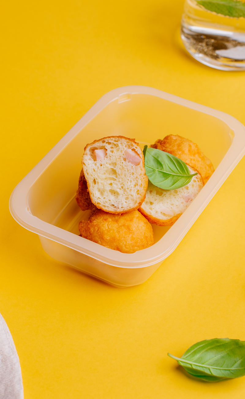 Mini pączki z szynką i serem